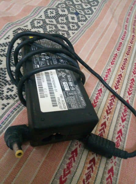 Laptop Charger 19 volt 1