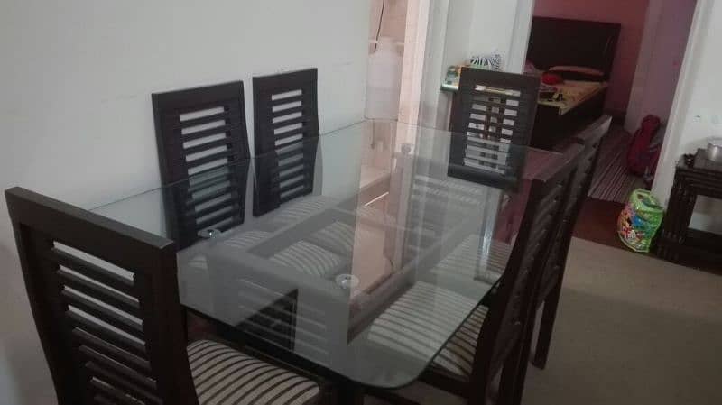 Sale sale dining table 6 seater 8 seater with top quality thai glass 4