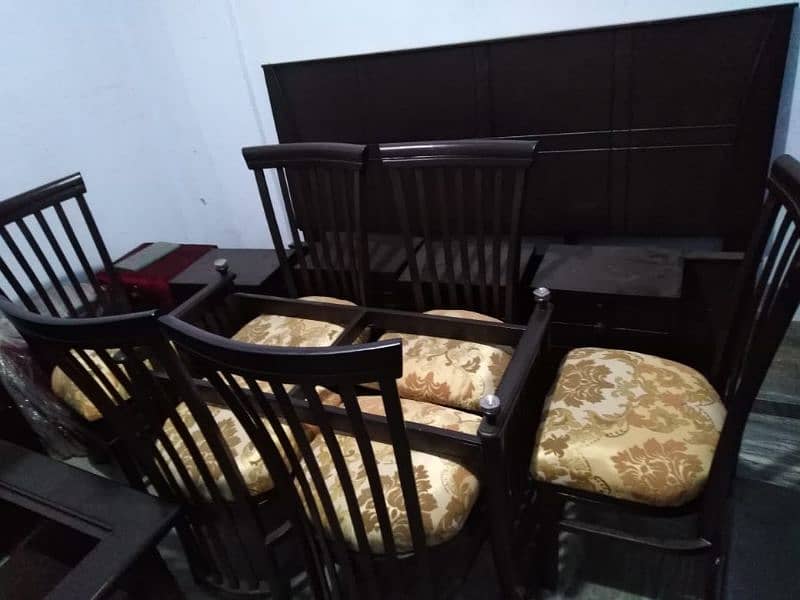 Sale sale dining table 6 seater 8 seater with top quality thai glass 8