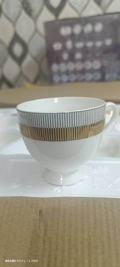 Gold Bone Dinner set 61 pieces