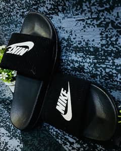 Nike benassi slides