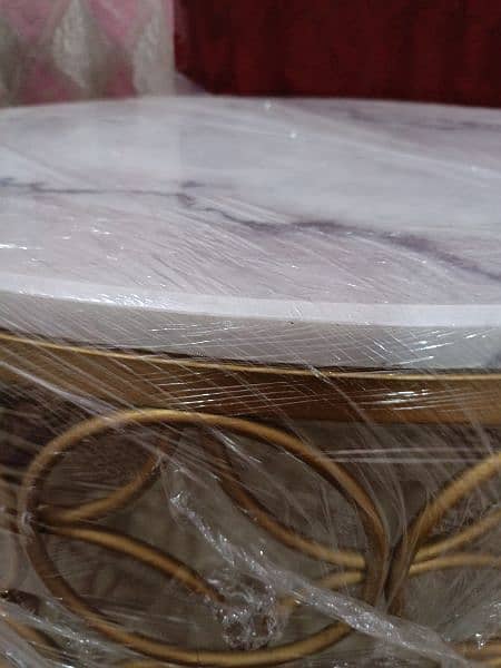 White Marble table with good quality steel pipes borders 3