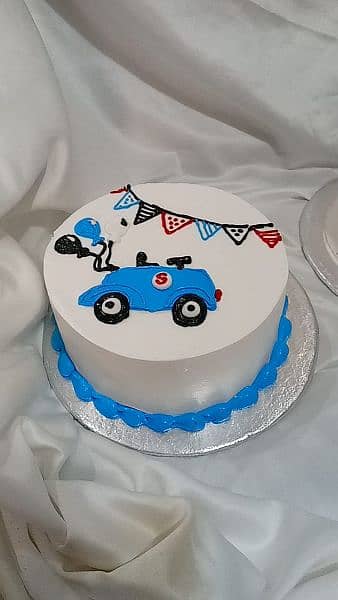 customized cakes 15