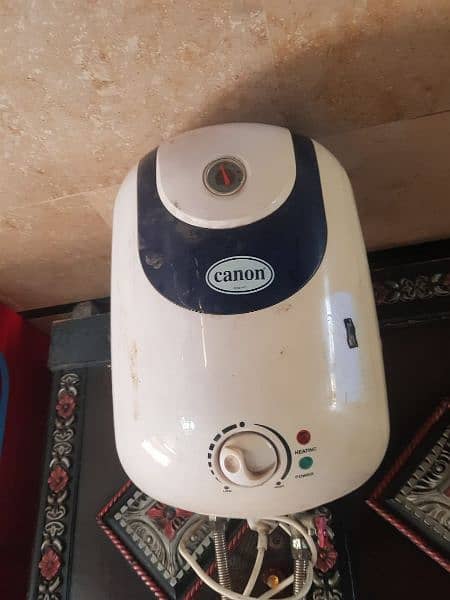 electric geyser new condition 1