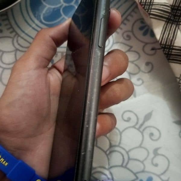 IPHONE 11 NON PTA 6