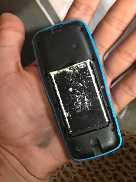 Nokia 106 lcd tooti hoi hai baki ok 1