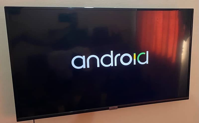 TCL Android Smart LED 40” for Sale 10/10 2