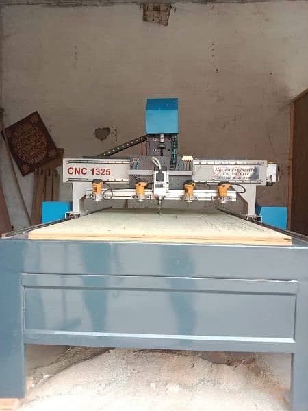 CNC WOOD ROUTER MACHINE 0