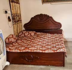 wooden bed king size good condition 0