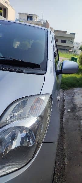 Toyota Vitz 2006 3