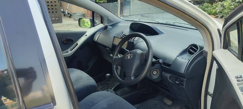 Toyota Vitz 2006 12