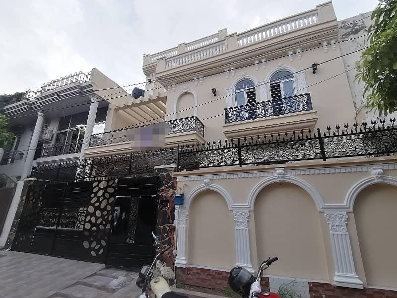 Brand New 10 Marla House Available In Marghzar Officers Colony For sale 4