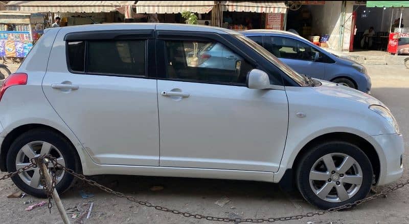 Suzuki Swift 1.3 DLX 2019 1