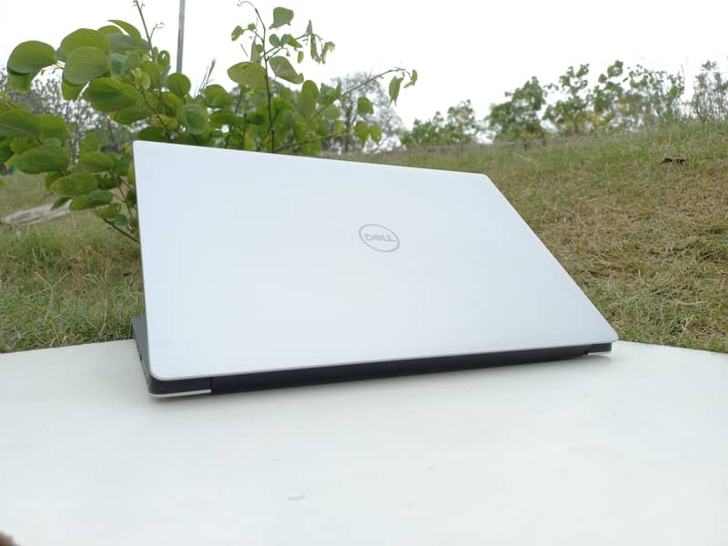 dell xps 15 9570 core i7 8th gen 4gb nvidia 1050 gtx 3