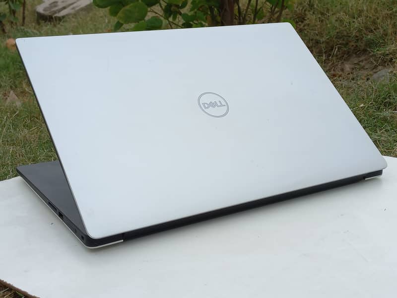 dell xps 15 9570 core i7 8th gen 4gb nvidia 1050 gtx 4