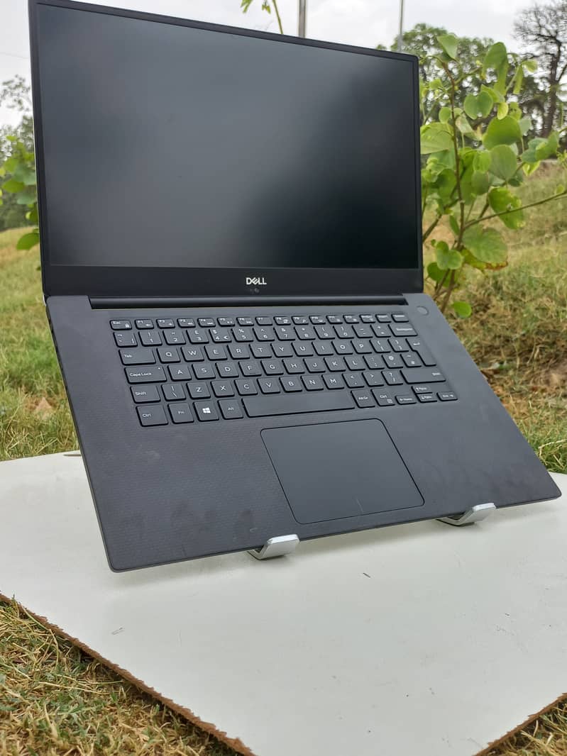 dell xps 15 9570 core i7 8th gen 4gb nvidia 1050 gtx 8