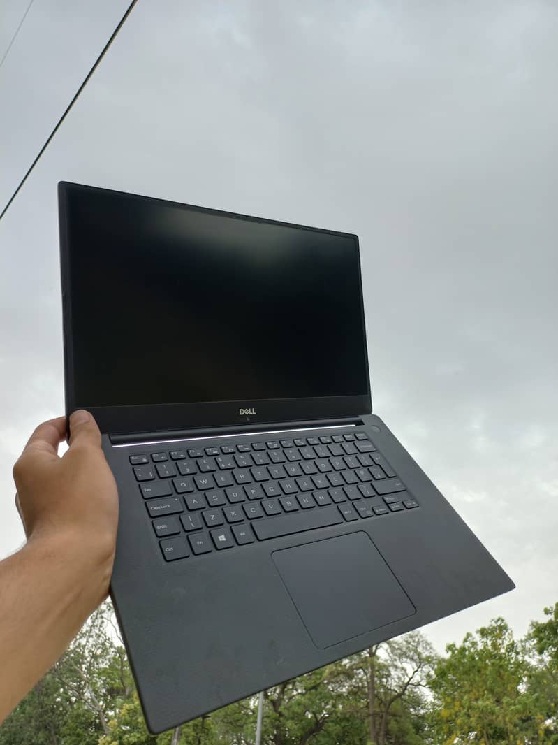 dell xps 15 9570 core i7 8th gen 4gb nvidia 1050 gtx 10