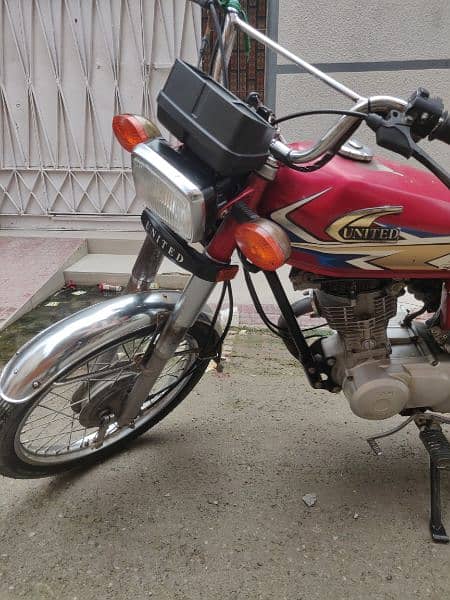 United 125cc Euro II in excellent condition 9