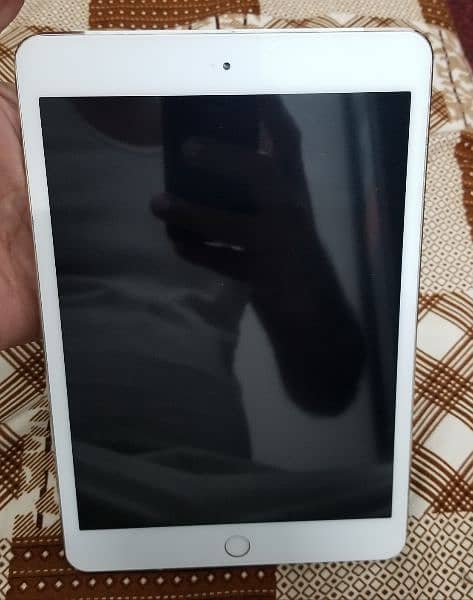 iPad Mini 3-Golden color, 16GB 10