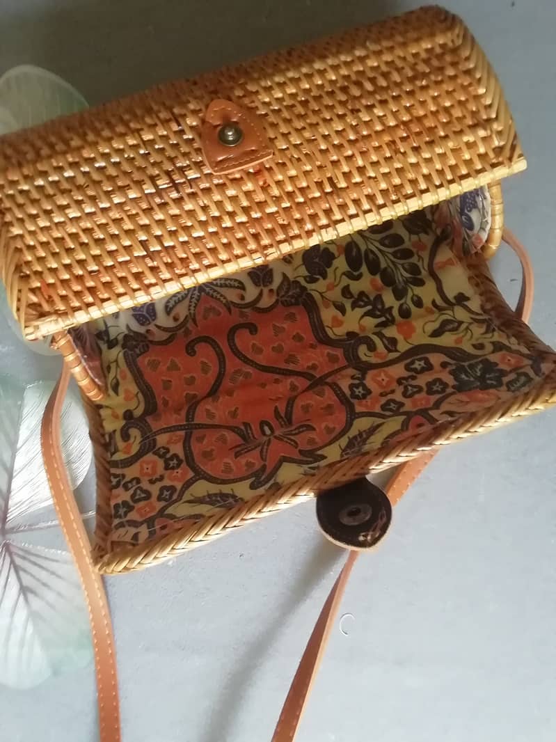 Stylish bamboo stick women shoulder bag bought from indonesia 4