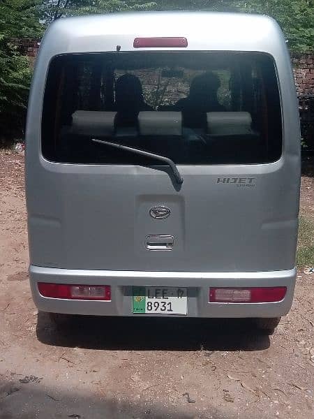 Daihatsu Hijet 2012/17 19