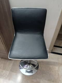 saloon chairs available in good condition