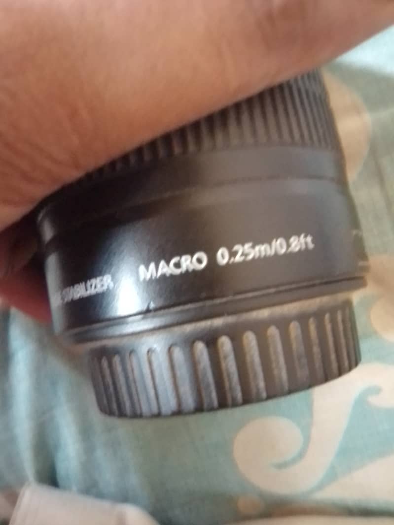 Canon zoom lens 3