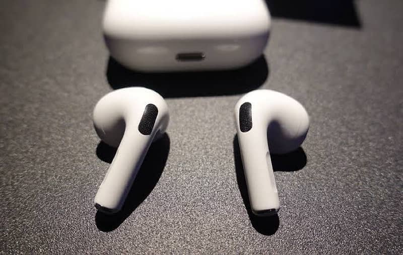 Apple Aipods 3rd Gen 1