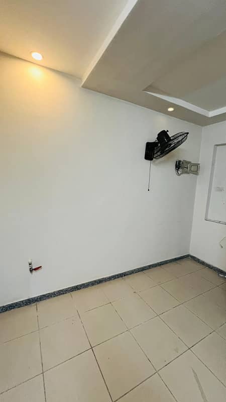 One bedroom non furnished apartment available for Rent 3