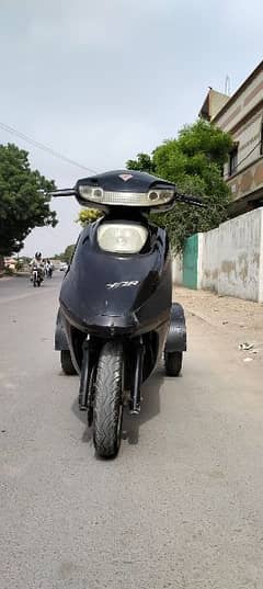 50cc petrol three weel scooty 0321-3409647