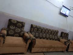 5 seater sofa set urgent sale.