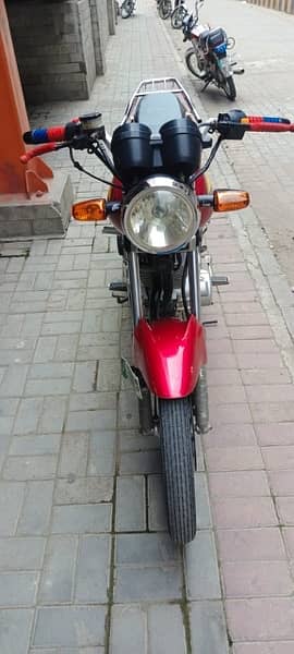 urgent sale bike saaf condition me ha comfort ha complete  documents 5