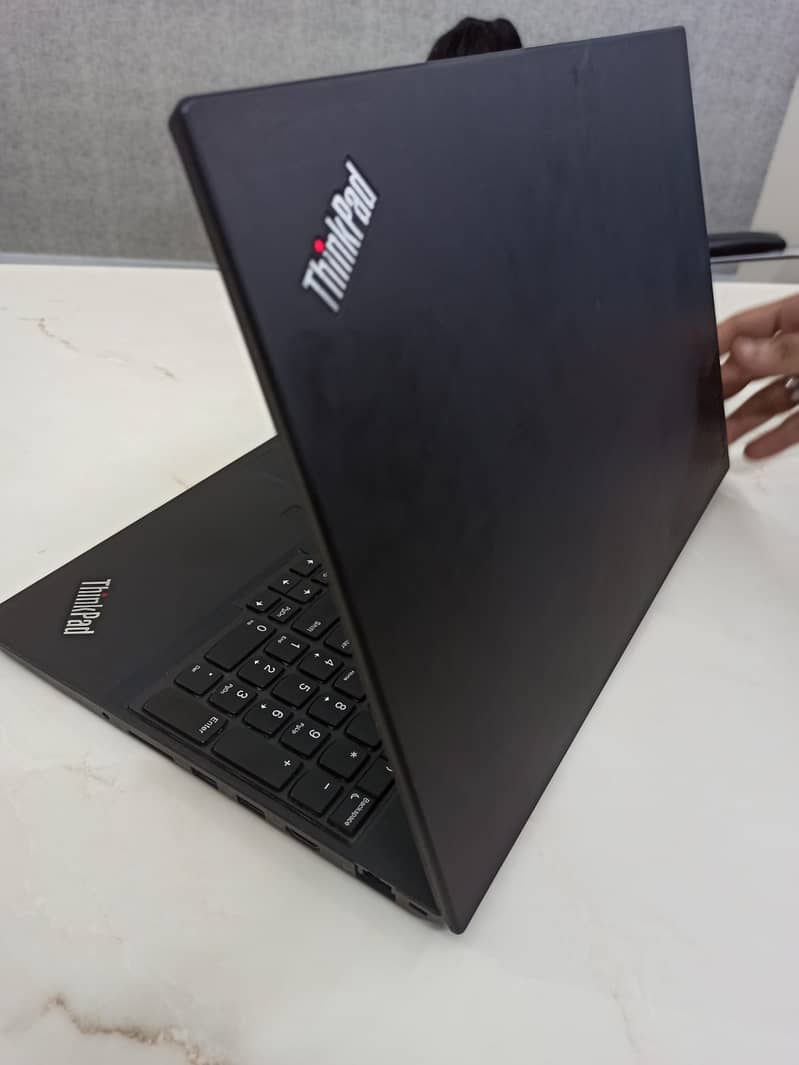 Thinkpad Core i7 6th gen T570 With Fingerprint 12