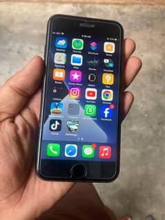 Iphone 7 32 GB Factory Unlock with Box 0