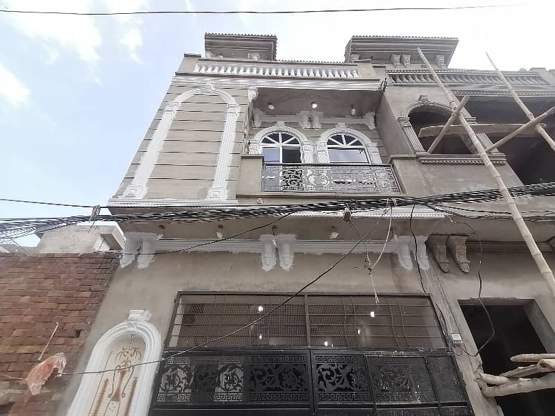 Well-constructed Brand New House Available For sale In Marghzar Officers Colony 17