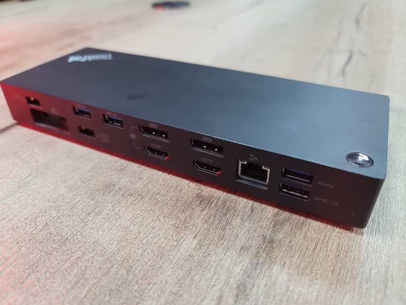 Lenovo Dock Thunderbolt Gen 3 Type C 0