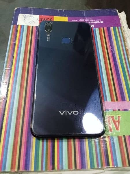 vivo y 11 3/32 mobile ok koi falt nhi complete bux 2