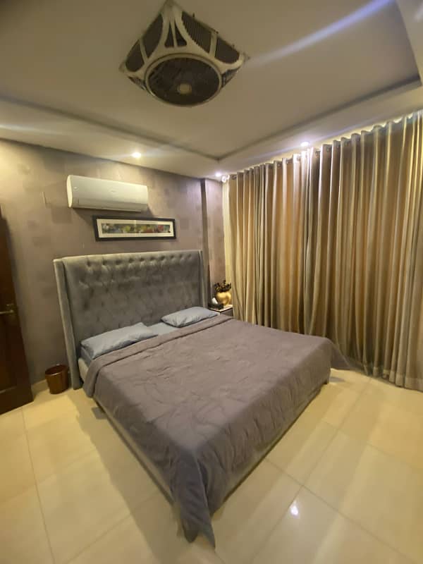 One bedroom VIP apartment for rent on 3to4 hours in bahria town 1