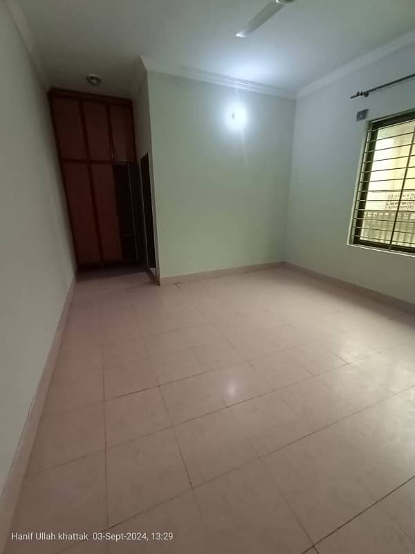 Buy A 600 Square Yards Upper Portion For rent In G-10 1