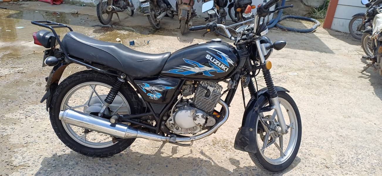 Suzuki GS 150 SE 2021 1