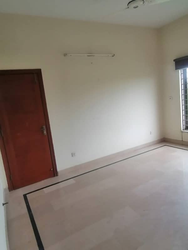 14 Marla Upper Portion For Rent In G-13 Islamabad 5