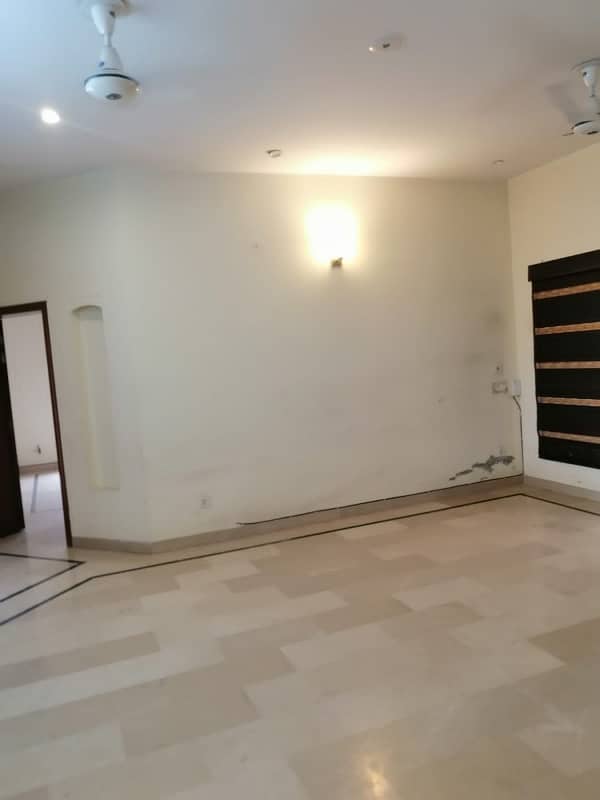 14 Marla Upper Portion For Rent In G-13 Islamabad 7