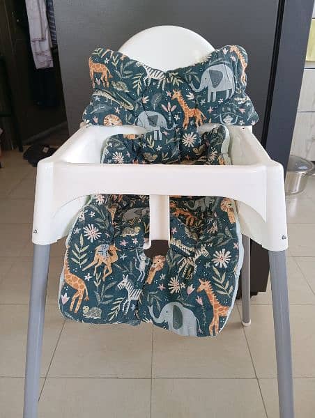 IKEA high chair with table for kids 6