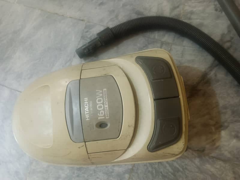 hitachi vacuum cleaner 1