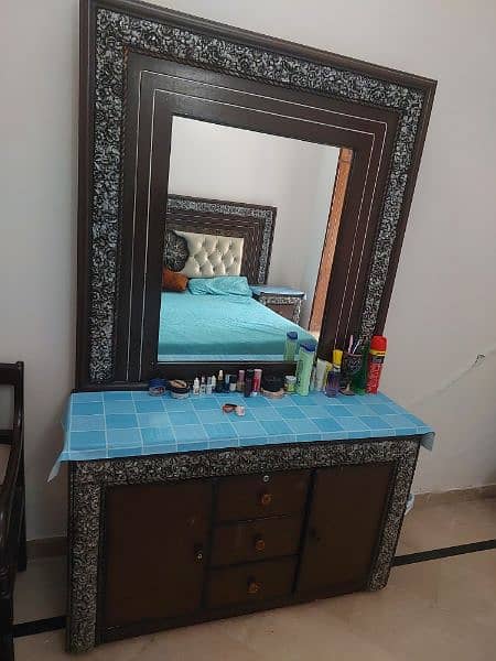 Beautiful Wooden Bed Set for sale in Islamabad 2