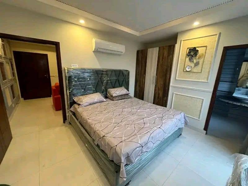 One bed luxury apartment for short stay like(3to4)hours in bahria town 0