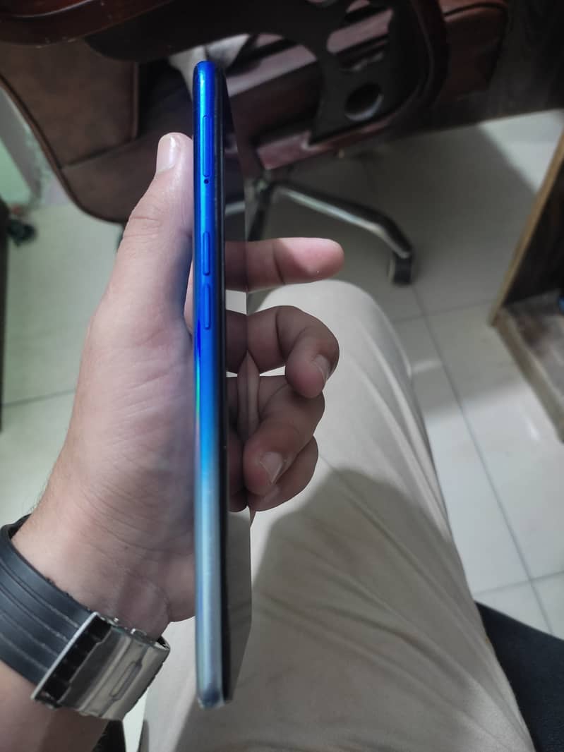 Oppo A54 4