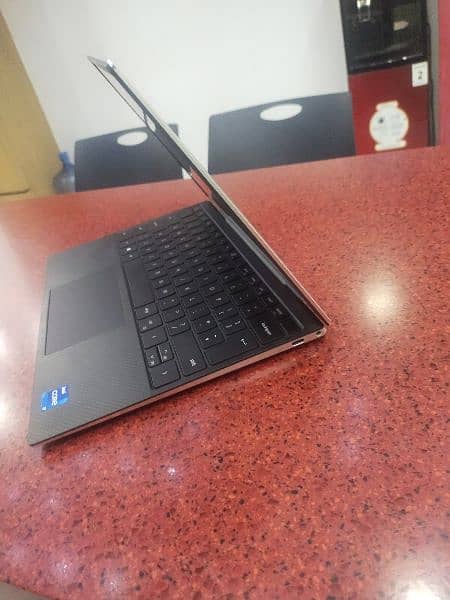 Dell XPS i7 11th Gen 4