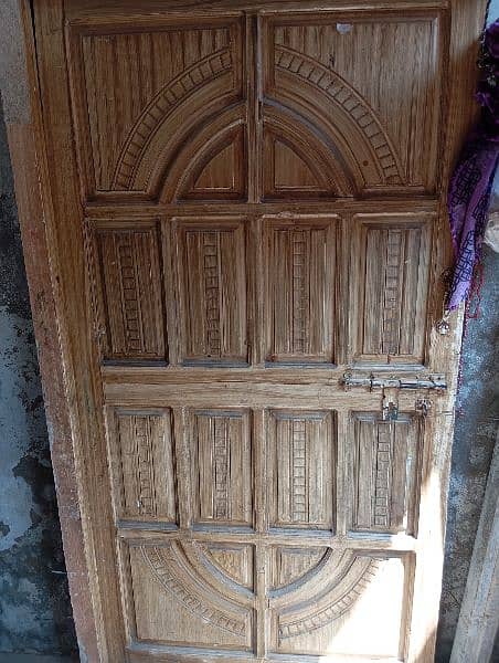 wood door in good condition 1