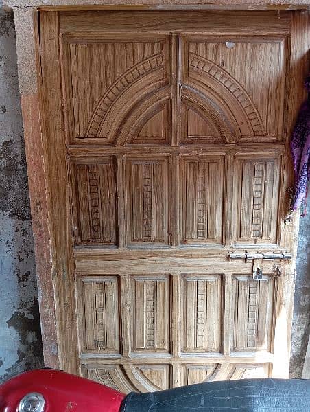 wood door in good condition 2